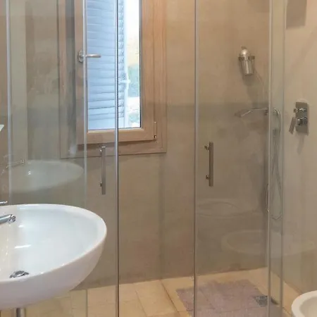 Sleeps 8 Pool Air Con Wifi *